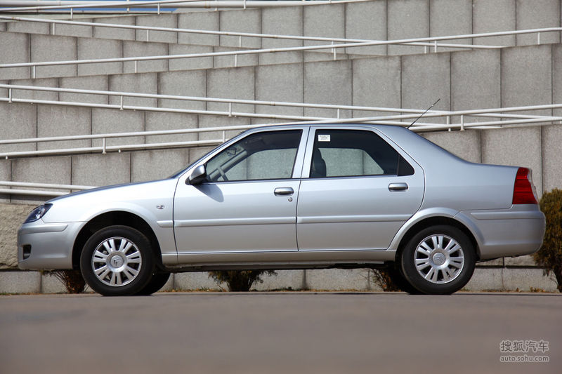 【 雪铁龙经典爱丽舍图片】_2011款东风雪铁龙爱丽舍试驾_搜狐汽车网