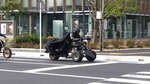 日本高速公路现“蝙蝠侠” 引网友接力追踪