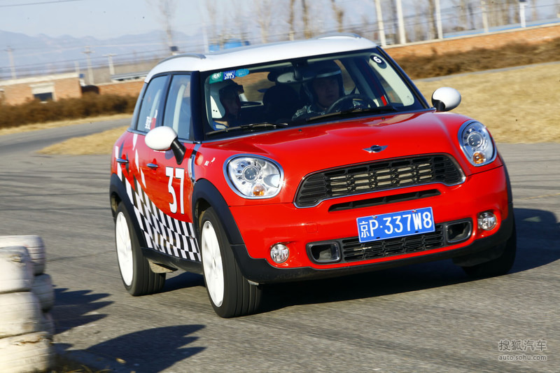 mini迷你countryman2011款mini countryman賽道體驗