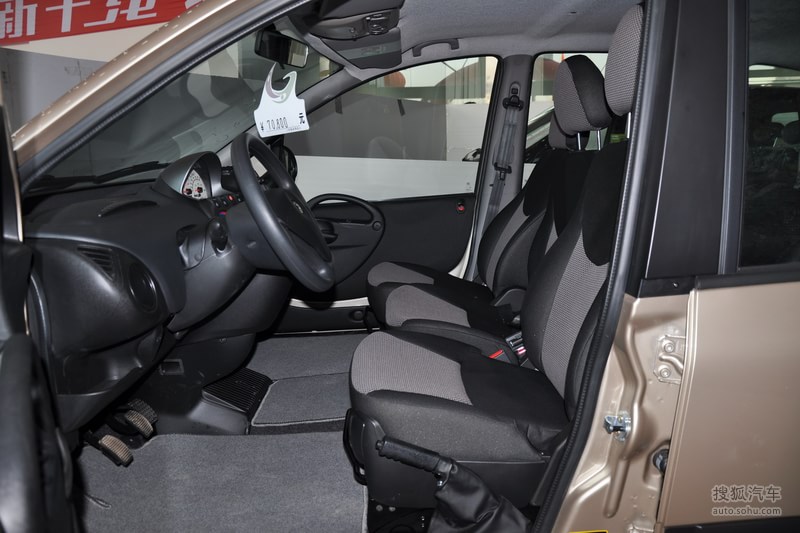 6l 6座基本型内饰图片m656715】_众泰图片_搜狐汽车网