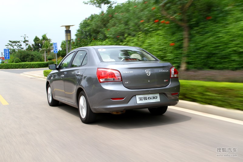 宝骏上汽通用五菱630宝骏630 1.8l自动挡厦门试驾实拍