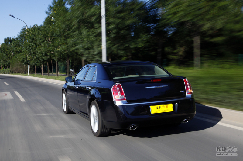 克莱斯勒进口克莱斯勒300(进口)2013款克莱斯勒300c深度试驾
