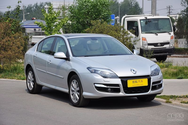 雷诺雷诺拉古那2011款拉古那2.0t豪华导航版到店实拍