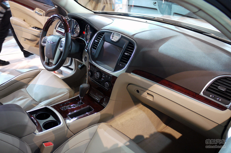 2011款克莱斯勒300