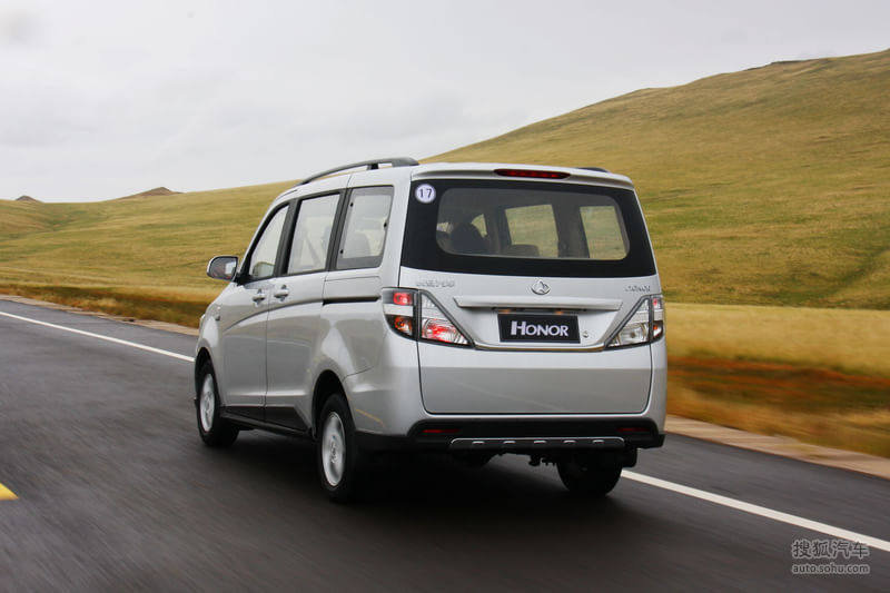 长安商用长安汽车长安欧诺长安欧诺1.5l精英型试驾实拍