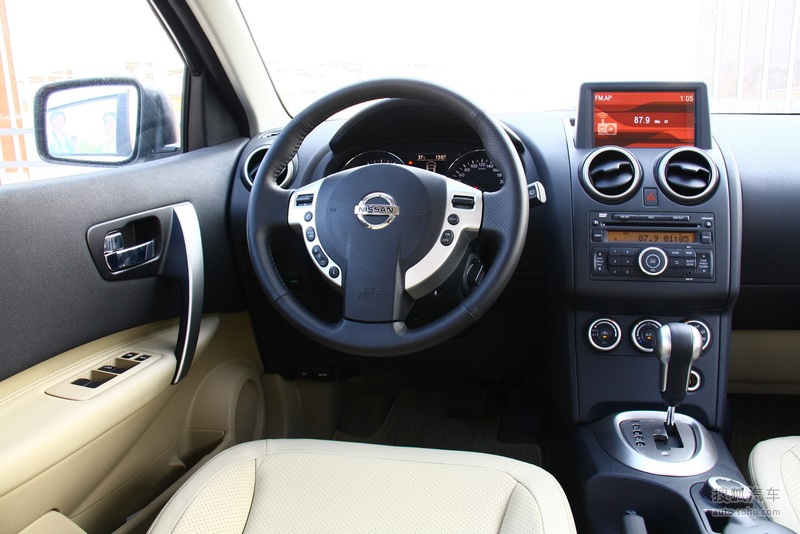 日产东风日产逍客2012款逍客2.0xv 龙 cvt四驱沙漠试驾实拍