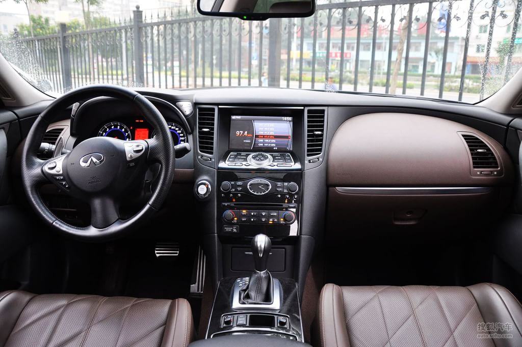 英菲尼迪fx2010款fx35 超越版内饰棕色真皮内饰m614415图片_图库_搜狐