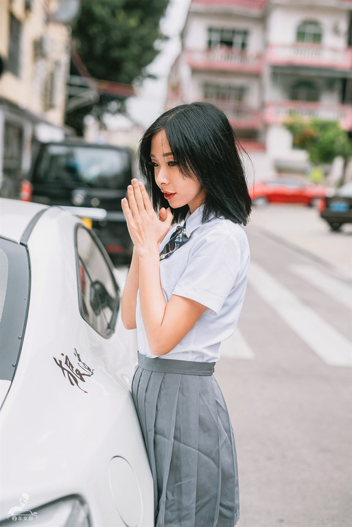 清纯妹子茂木夏树秋名山探访藤原豆腐店