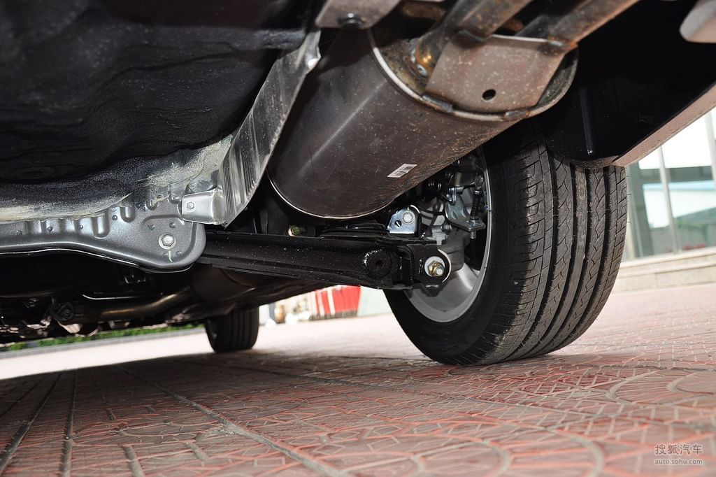 5t 手动豪华型底盘/动力t1558127高清图片_图库_搜狐汽车