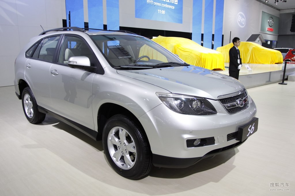 比亚迪s6车展实拍