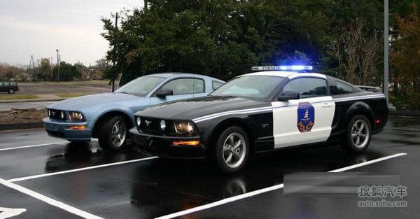 中国警车也有超跑警车中的追逃利器