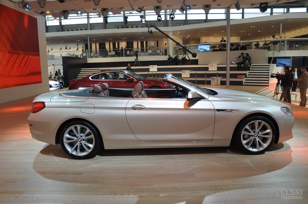 宝马4系 2016款 440i xdrive 敞篷设计套装型图片