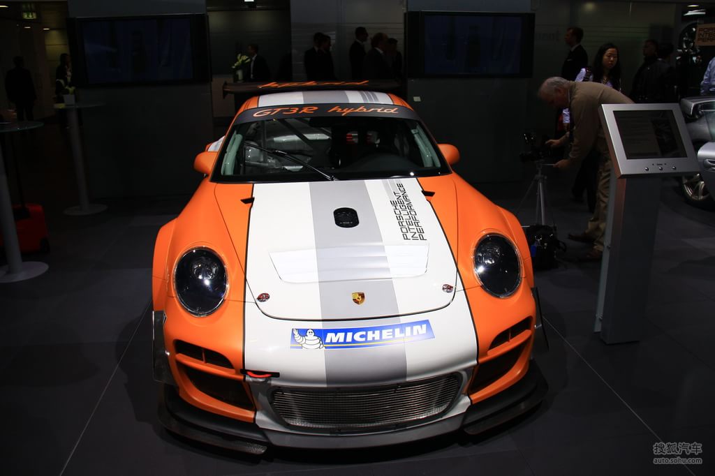保时捷911 gt3 r hybrid巴黎车展实拍
