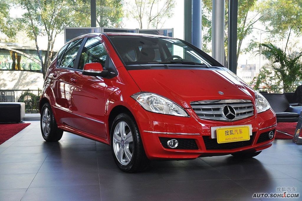 奔驰a级2011款a 160外观土星红m1081199高清图片_图库_搜狐汽车