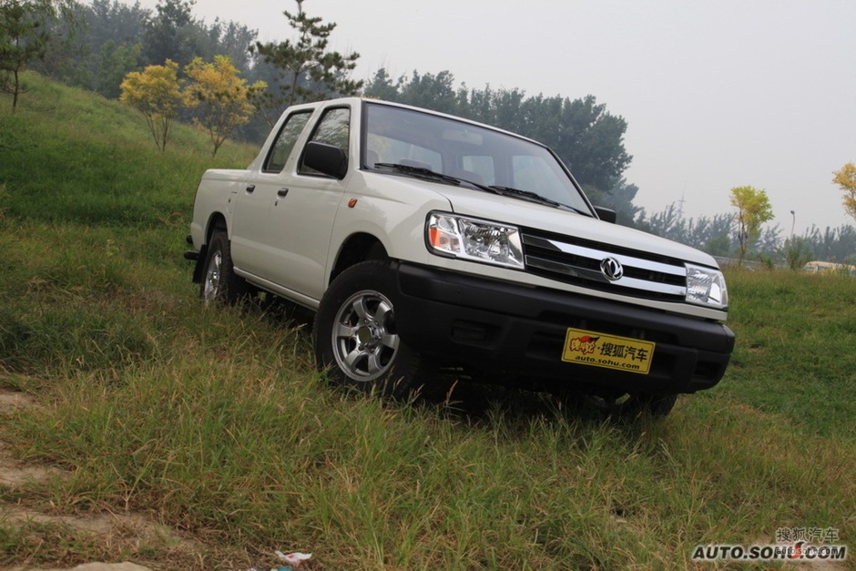 日產 鄭州日產 銳騏皮卡 2009款銳騏皮卡汽油版試駕