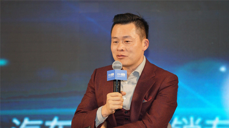 《吴佩频道》创始人,著名车评人,汽车产品营销专家--吴佩