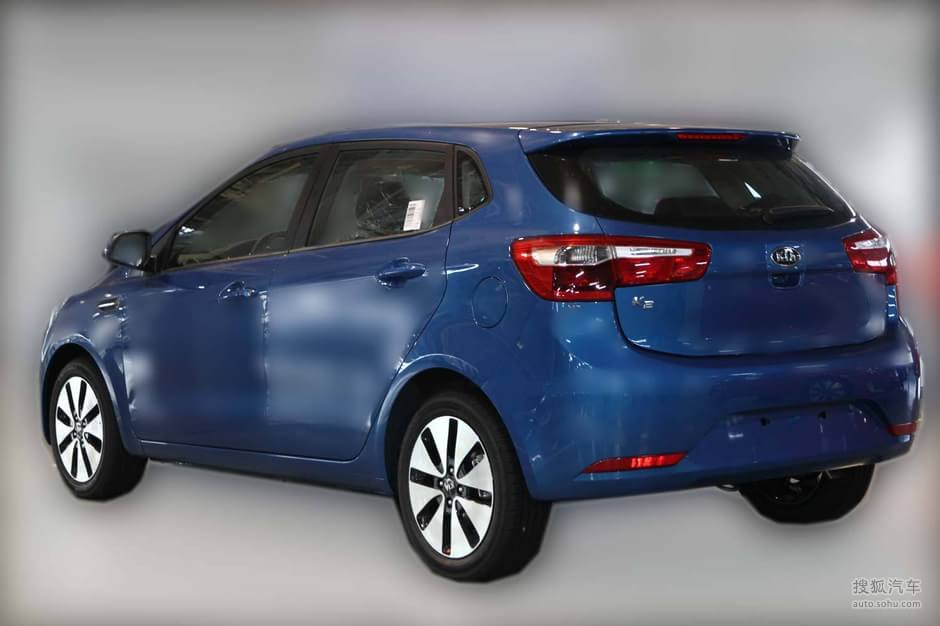 东风悦达起亚k2两厢贴身实拍